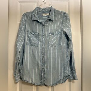 Thread & Supply chambray and white striped long sleeve button up shirt, small?